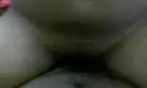 ગર્લફ્રેન્ડ સાથે લાલ ...